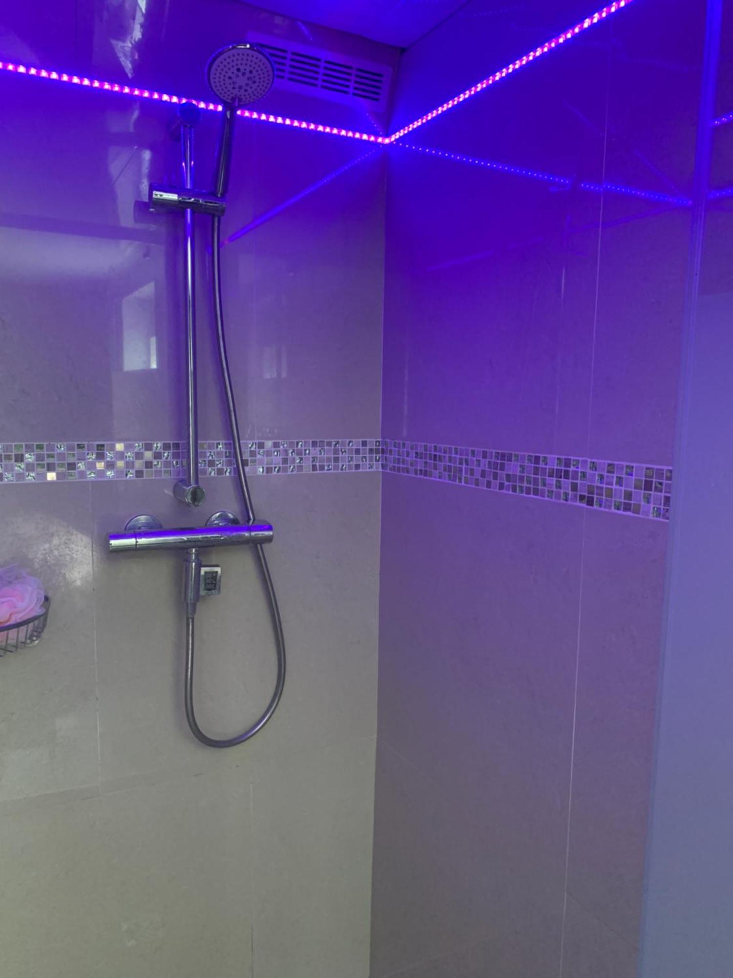 Suite Romantique Jacuzzi Gagny Luaran gambar
