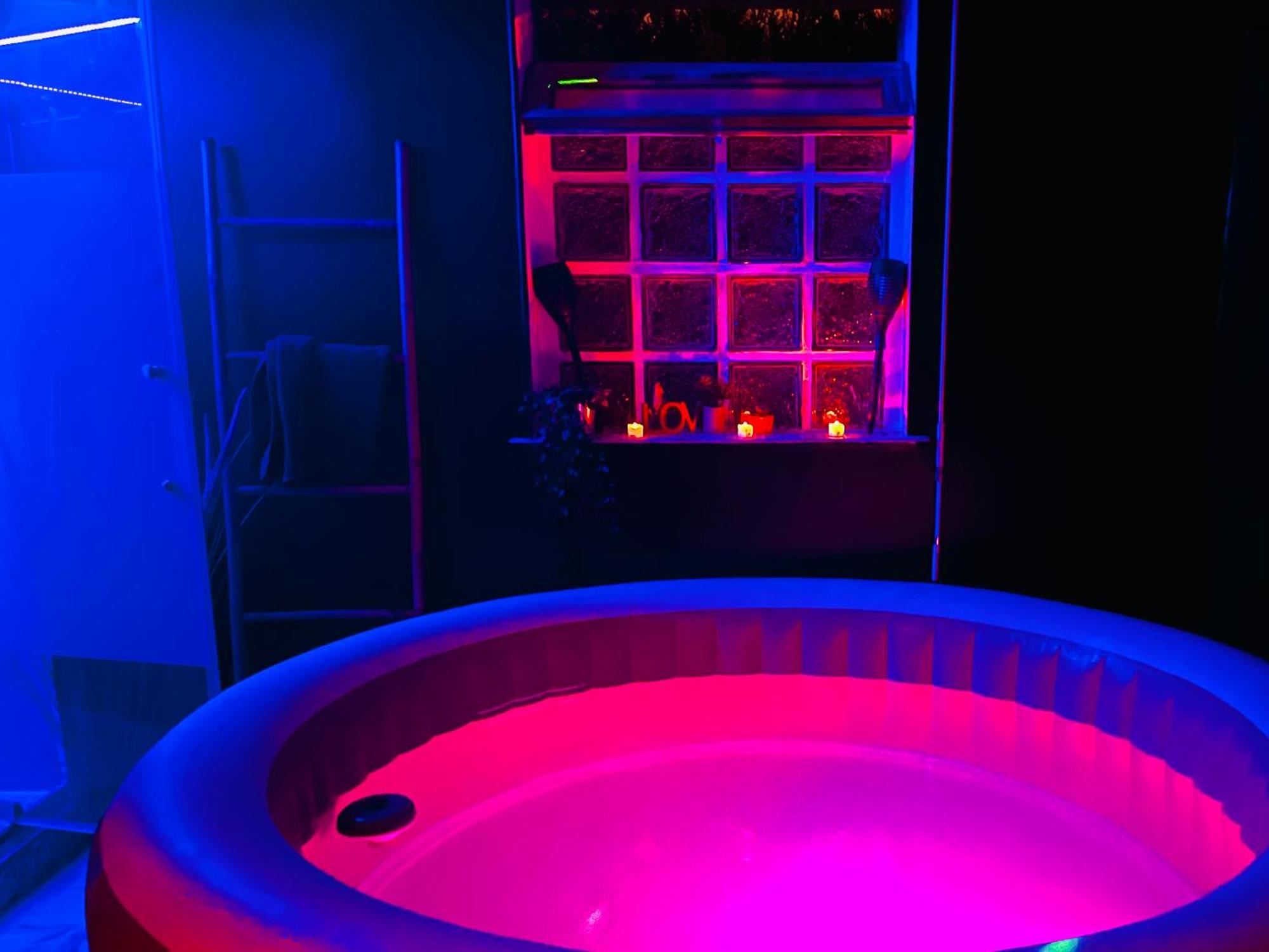 Suite Romantique Jacuzzi Gagny Luaran gambar